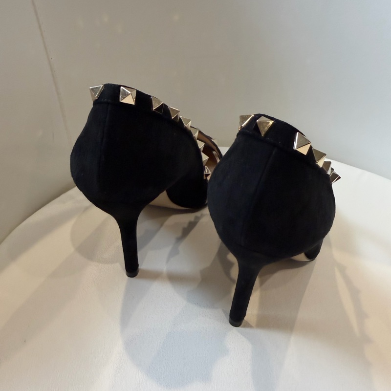 VALENTINO 卯釘黑色高跟鞋🖤-4