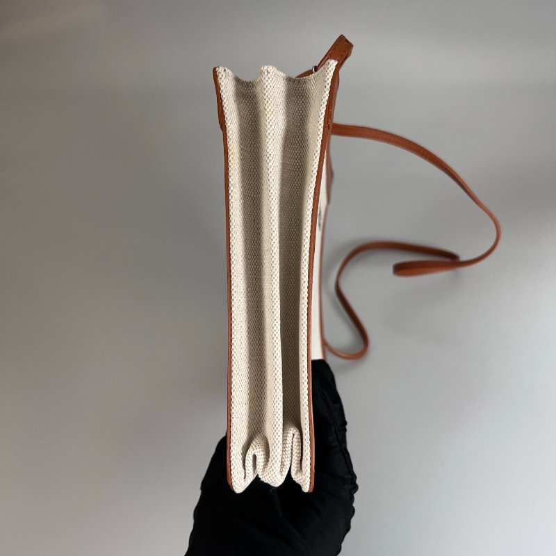 BALENCIAGA 339937卡其拼帆布肩背包-3