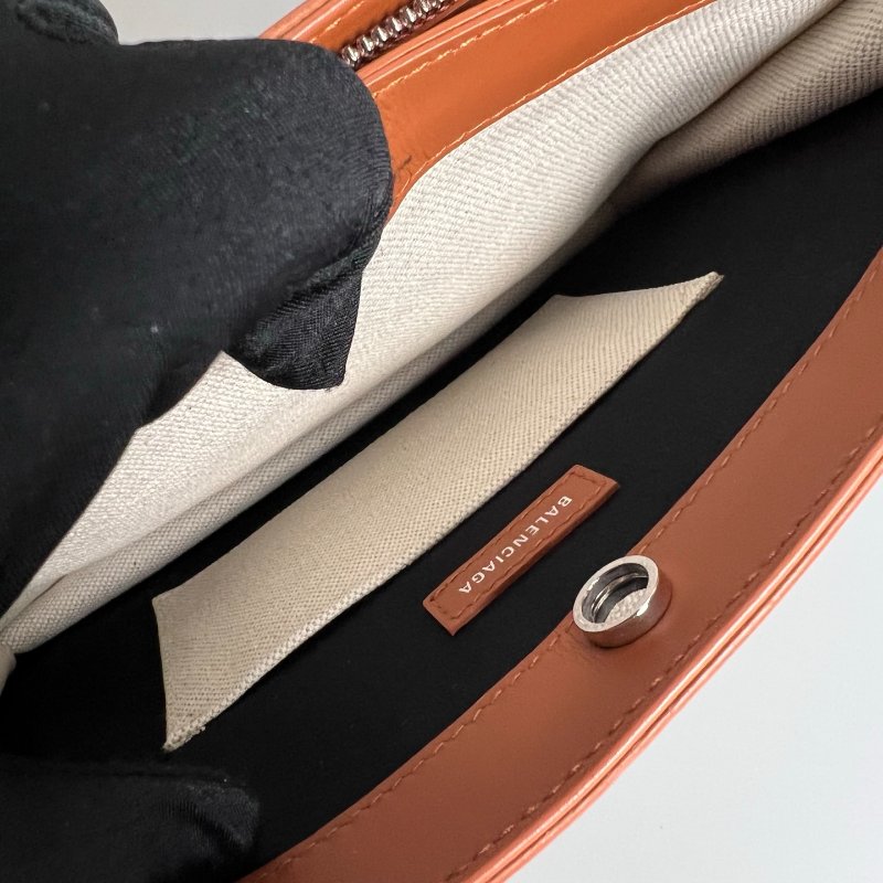 BALENCIAGA 339937卡其拼帆布肩背包-5