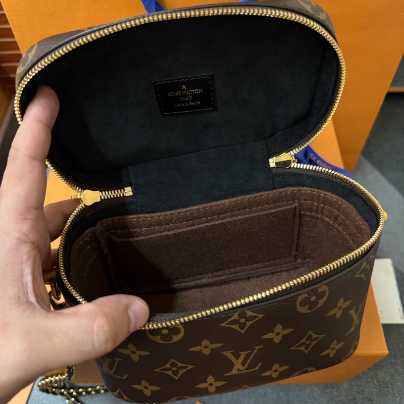 Lv拼色老花化妝箱/斜背 兩用包(M45165)-9