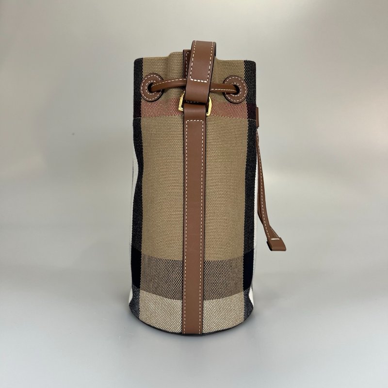 BURBERRY  帆布格紋水桶包-3