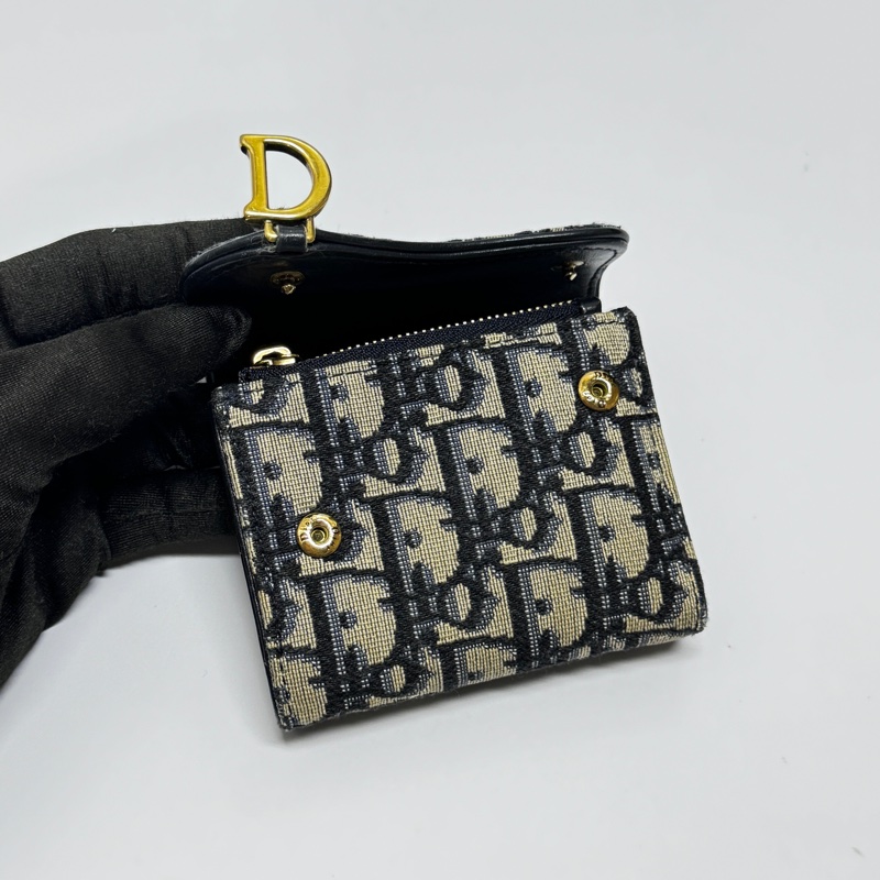 【超!級!新】 Dior Saddle 馬鞍老花短夾 全配🎁 (專櫃24,000)-4