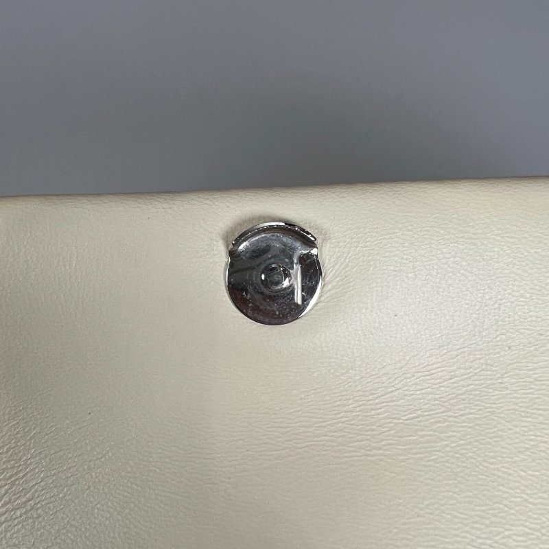 BURBERRY 白色LOLA掀蓋肩背包-8