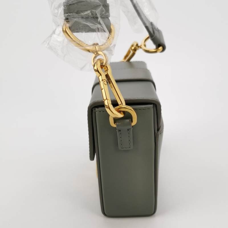 Dior 30 Montaigne蒙田包迷你牛皮純色CD標誌斜挎包單肩包-2