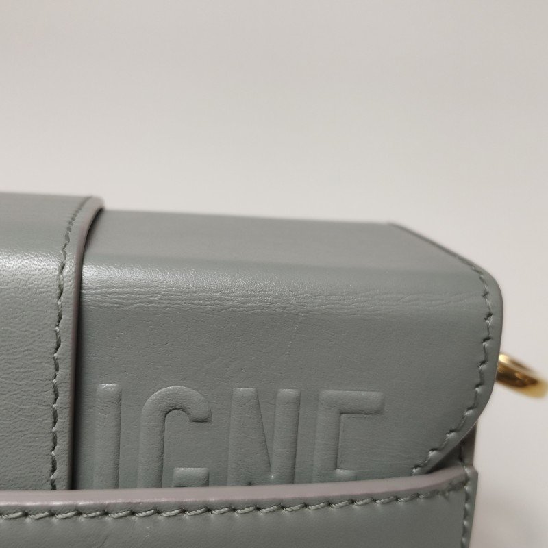 Dior 30 Montaigne蒙田包迷你牛皮純色CD標誌斜挎包單肩包-16