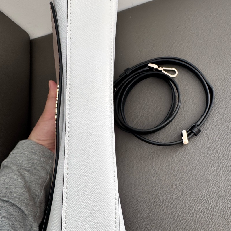 Kate Spade防刮磁扣撞色肩/斜兩用包-奶茶白-1