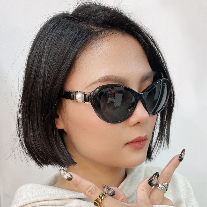 莉亞精品♡Chanel墨鏡 珍珠方形造型墨鏡 二手-1
