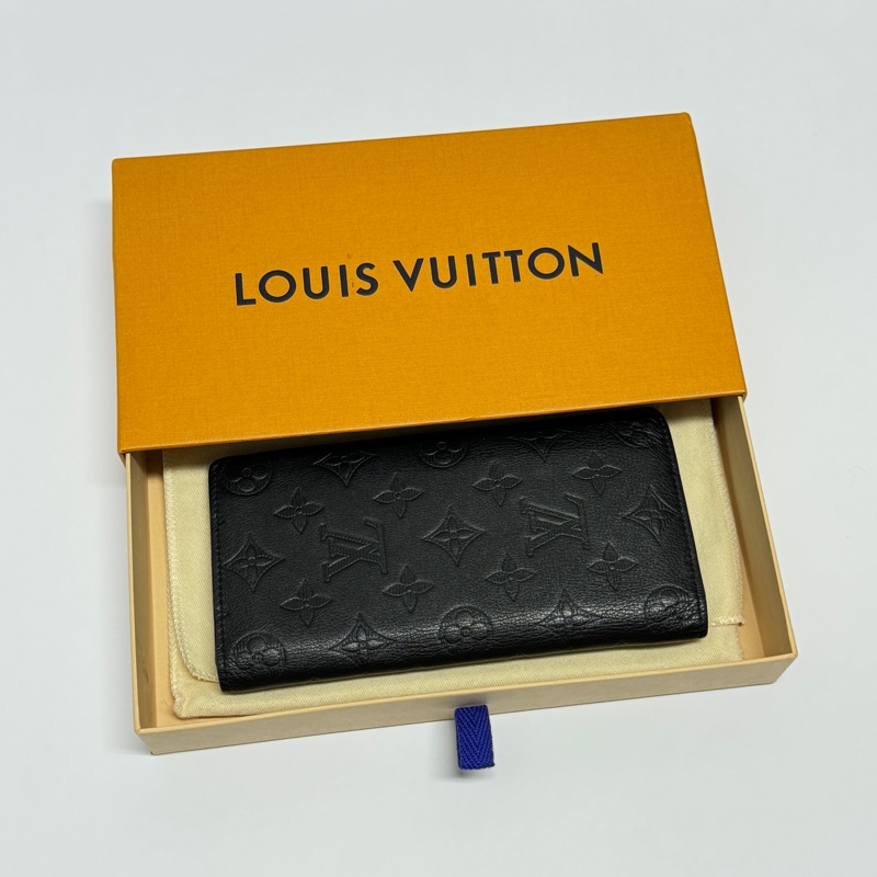【極新全配🎁】 LV M62900 晶片款 Shadow高級牛皮革 全黑長夾 (專櫃32,700)-1
