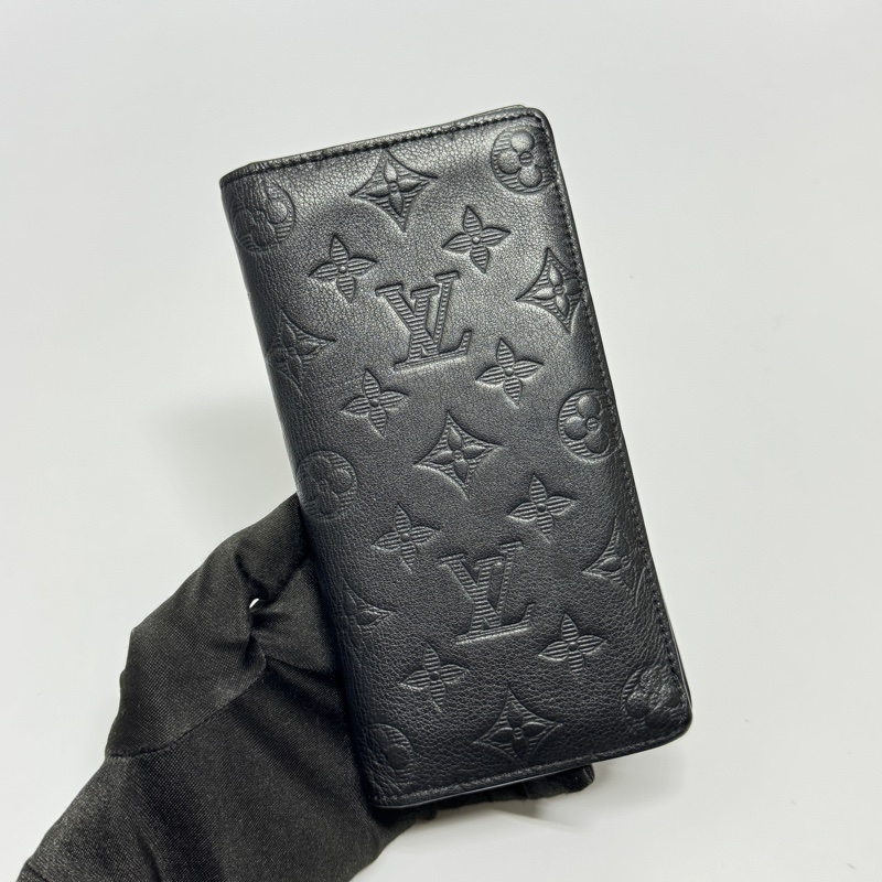 【極新全配🎁】 LV M62900 晶片款 Shadow高級牛皮革 全黑長夾 (專櫃32,700)-4