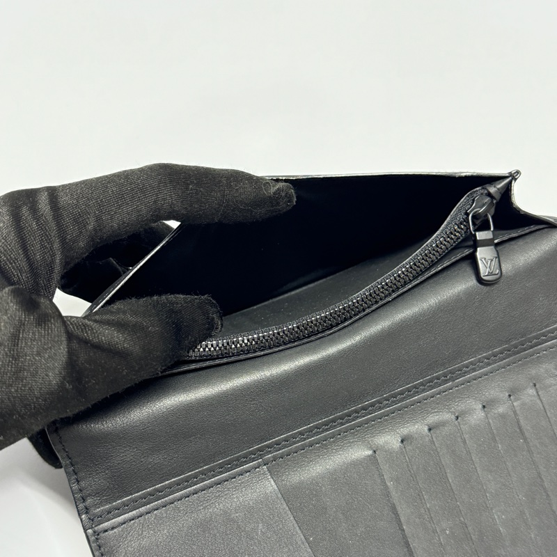 【極新全配🎁】 LV M62900 晶片款 Shadow高級牛皮革 全黑長夾 (專櫃32,700)-8