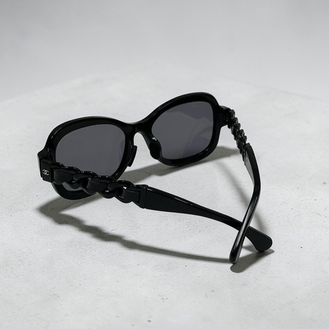 莉亞精品♡Chanel 皮穿鍊墨鏡 二手