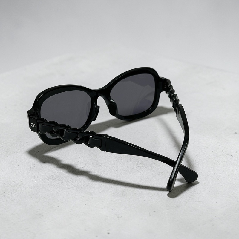 莉亞精品♡Chanel 皮穿鍊墨鏡 二手-0