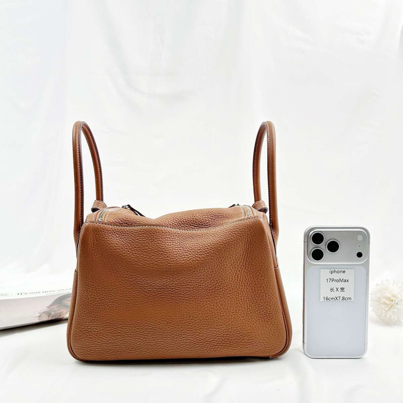Hermes 愛馬仕Lindy26金棕色TC皮銀扣-1