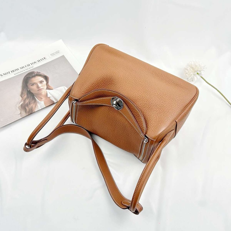 Hermes 愛馬仕Lindy26金棕色TC皮銀扣-2