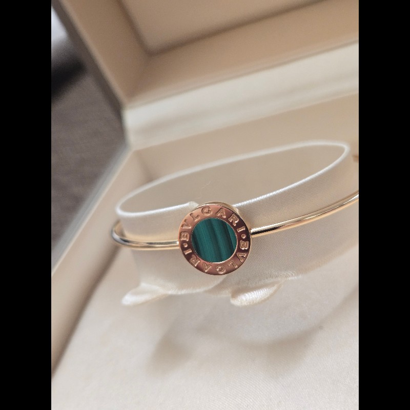 (近新閒置品)寶格麗孔雀石手環-1