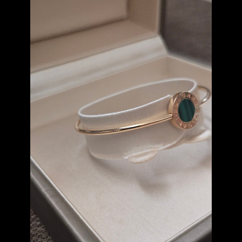 (近新閒置品)寶格麗孔雀石手環-2