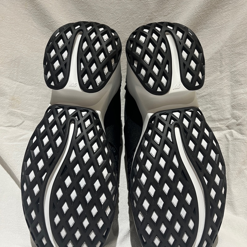 Roger Vivier 經典款式 Viv' Run 水鑽搭扣運動鞋(尺寸：40）-1