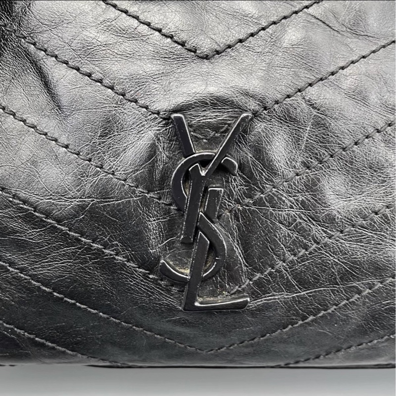 #YSL #聖羅蘭Niki shopping bag 黑銀油蠟牛皮 👜👜-13