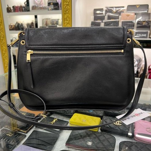 東區正精品㊣CELINE 123632T88 SOFT TRIOMPHE BESACE 黑色全皮金扣吸扣斜背包 RZ6331-5