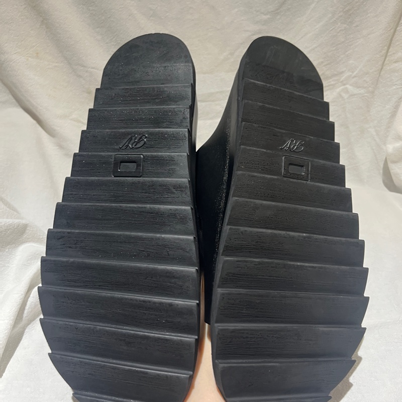 Roger Vivier 經典款式 Slidy Viv' 水鑽方釦皮革穆勒鞋(40號)-3