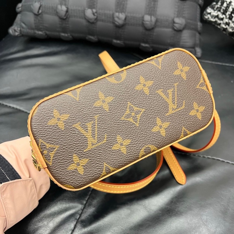 【98新 ✨ 全網最低價!】 LV alma nano 貝殼包 芯片款(下單前先詢問庫存-4