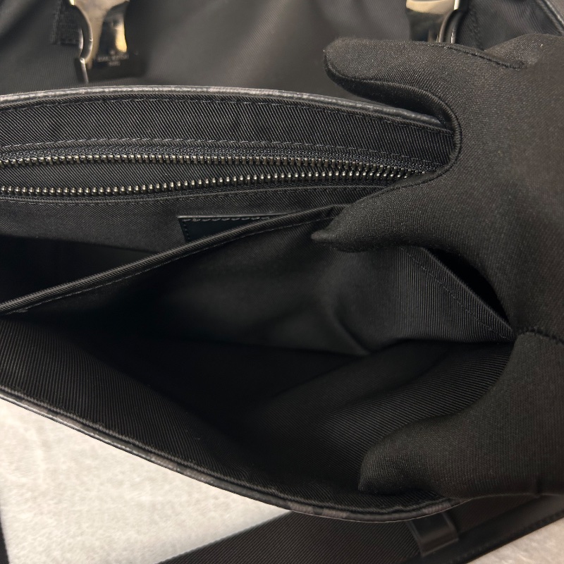 LV 黑武士 voyager 經典老花塗層 郵差包 小號-25