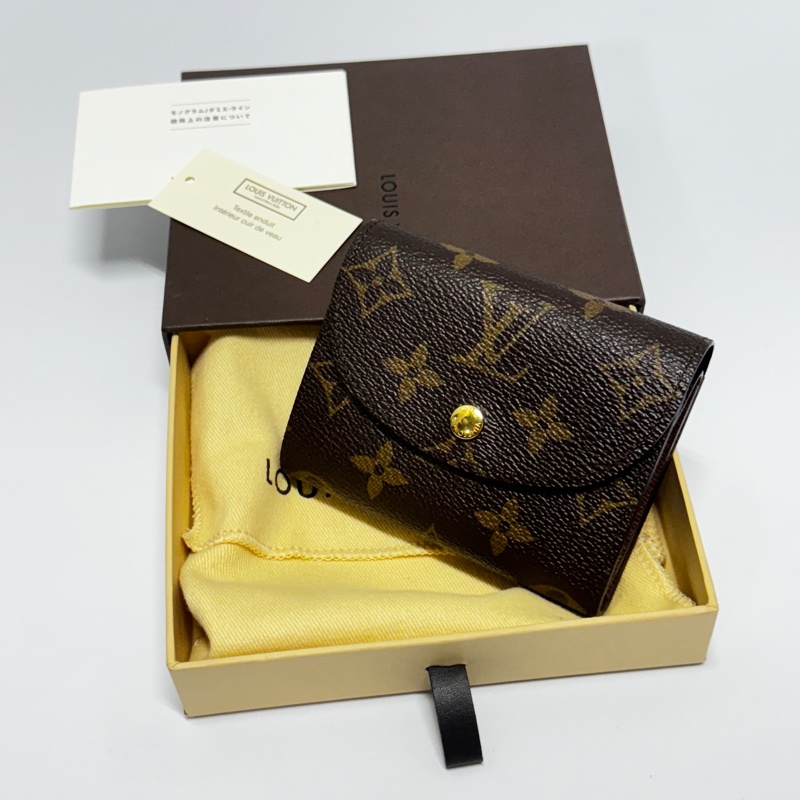 【全新品🎁】 LV Monogram 複雜重工藝多夾層 經典老花短夾 (專櫃28,000)-2