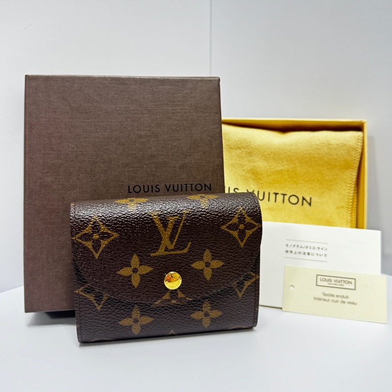 【全新品🎁】 LV Monogram 複雜重工藝多夾層 經典老花短夾 (專櫃28,000)-17