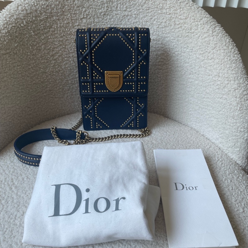 99新Dior迪奧 diorama小號竪版深藍色鉚釘盾牌包 相機包 尺寸16×11×9cm-0
