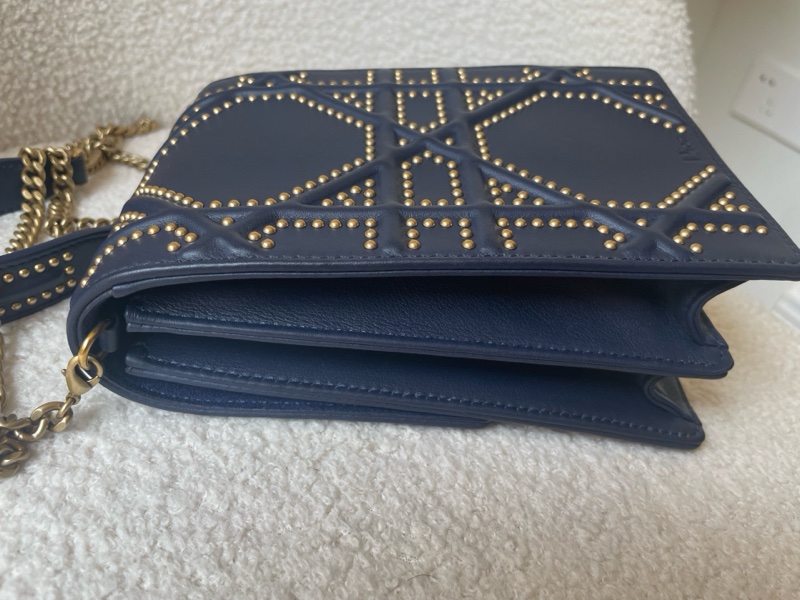 99新Dior迪奧 diorama小號竪版深藍色鉚釘盾牌包 相機包 尺寸16×11×9cm-6