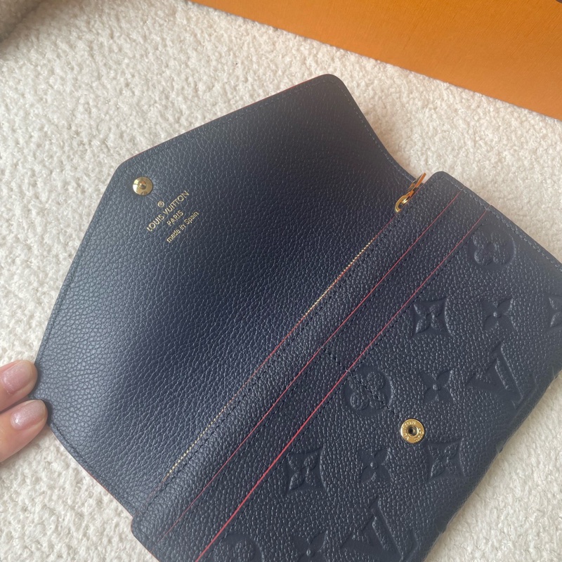 99.8新Lv 路易威登 Sarah 深海藍 壓紋老花 荔枝牛皮 大號錢包-6