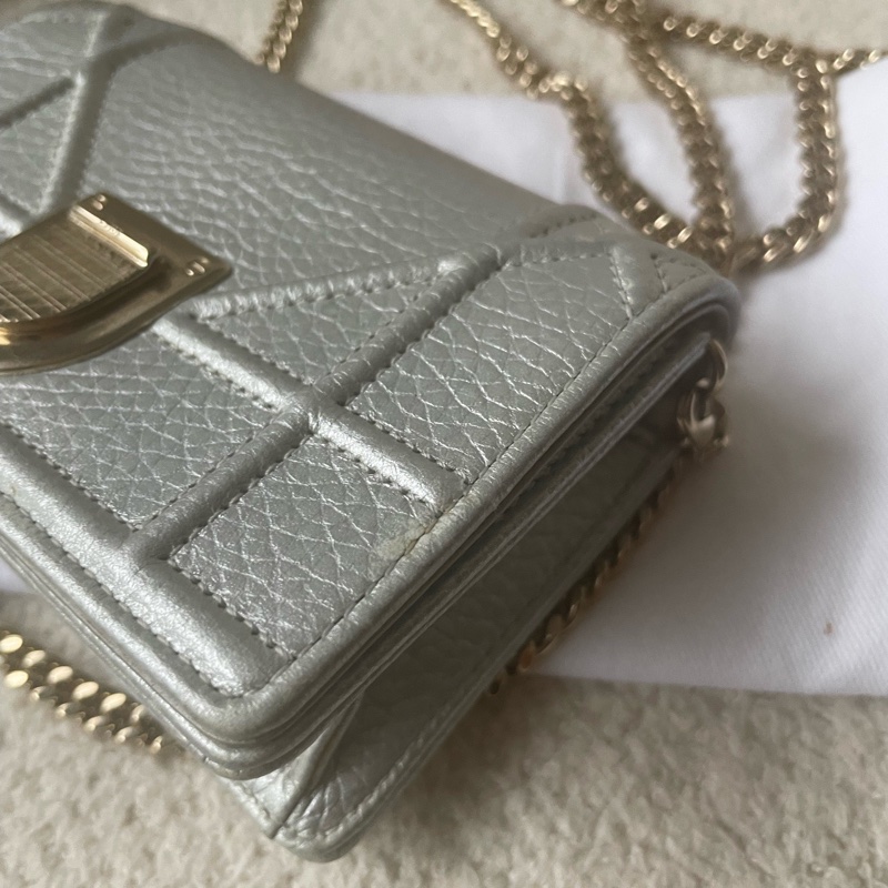 dior迪奧盾牌minisize包銀色金鍊條 小包一個很可愛mini 小廢包可以裝下口紅車-4