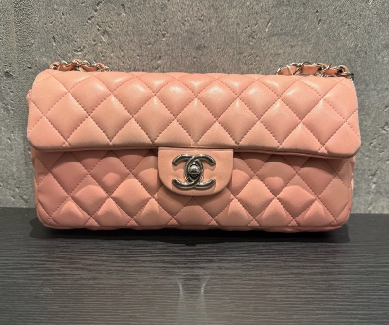 【98新 ✨ 全網最低價!】 中古 Chanel香奈兒 櫻花粉 羊皮 銀扣單蓋cf法棍 中號(下單前先詢問庫存❗️)-1