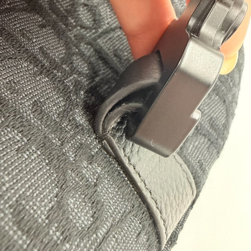 CHRISTIAN DIOR - 黑色牛皮緹花Saddle腰包-26