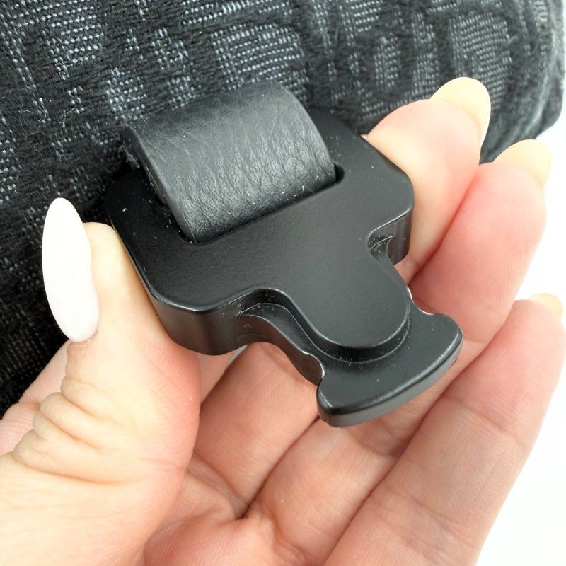 CHRISTIAN DIOR - 黑色牛皮緹花Saddle腰包-32