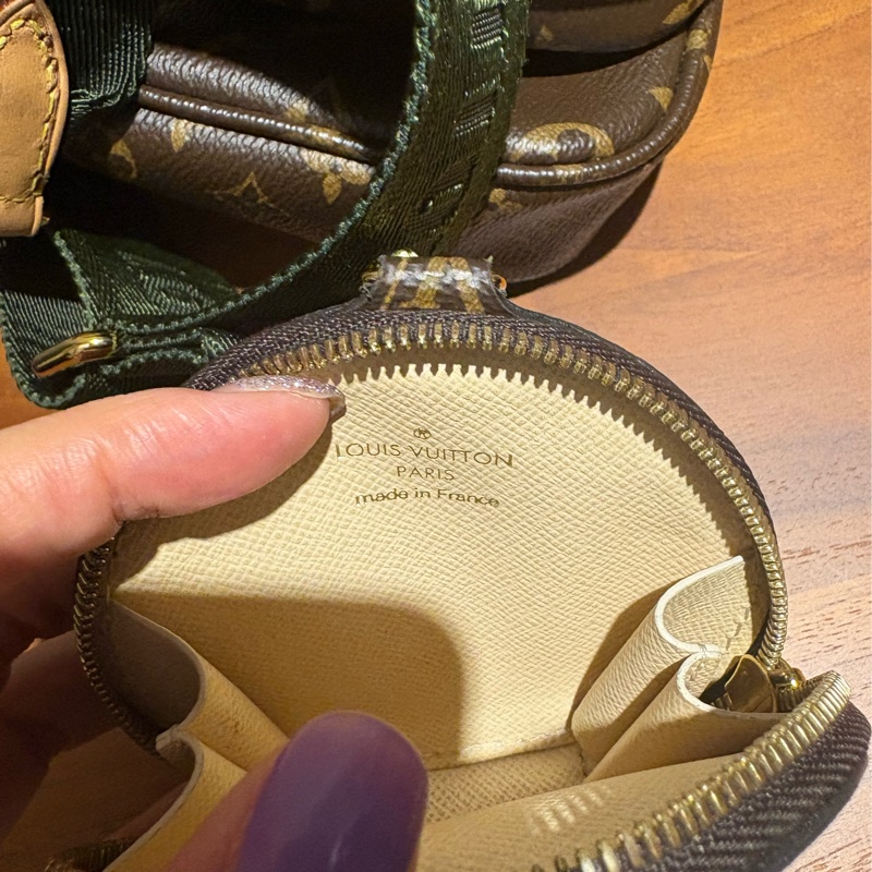 LV 五合一綠背袋-3