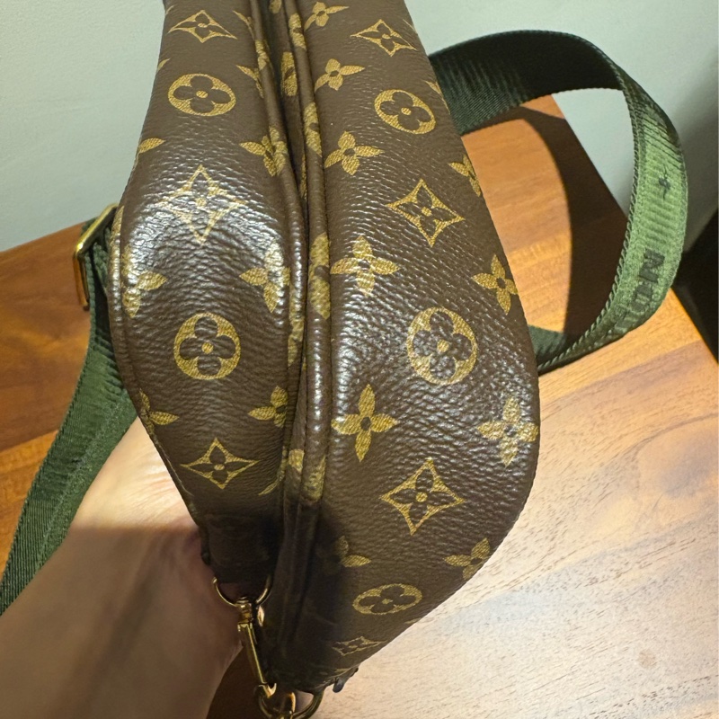 LV 五合一綠背袋-6