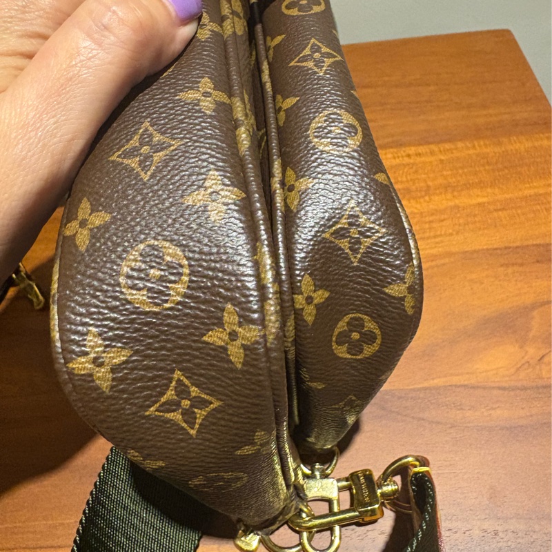 LV 五合一綠背袋-7