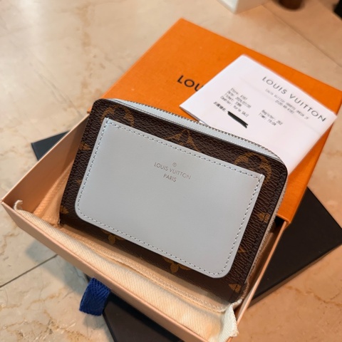 LV 天空寶寶藍拼色老花 短夾錢包 超特別🩵