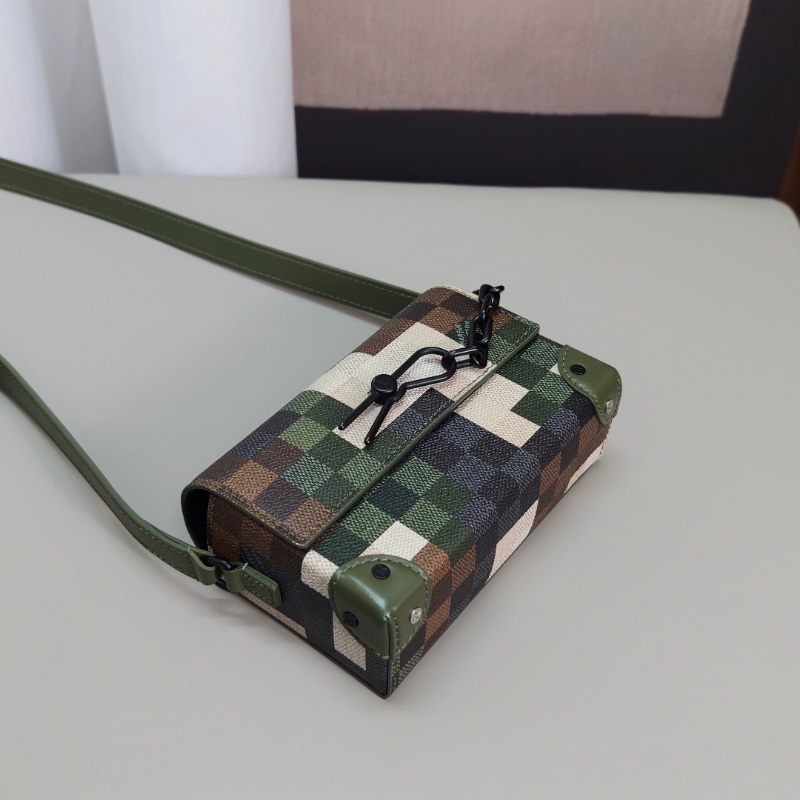 LV迷菲董聯名彩棋盤格設計 磁扣開合肩背斜背包芯片款18*11*6 98新配件塵袋 購證-4