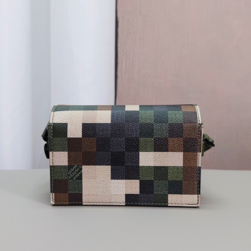 LV迷菲董聯名彩棋盤格設計 磁扣開合肩背斜背包芯片款18*11*6 98新配件塵袋 購證-5