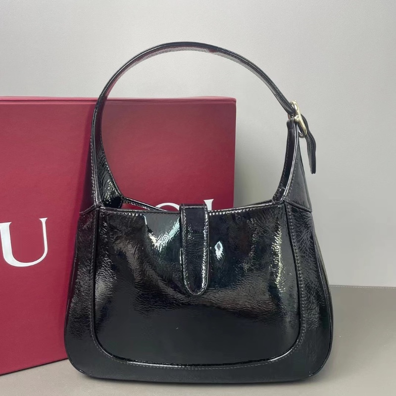 Gucci Jackie新版本黑色漆皮 肩背斜背包腋下包手拎包 金色鎖扣26*18*3.5 99新配件塵袋 盒子 肩帶-8