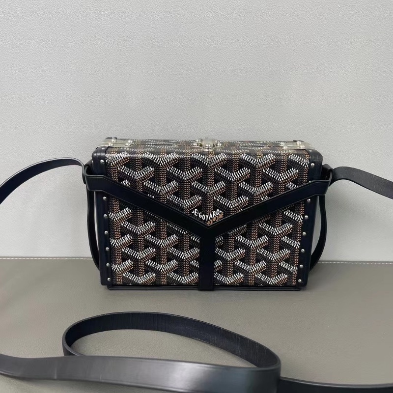 Goyard 老花相機硬盒子包16.5*11*5 98新配件塵袋-1
