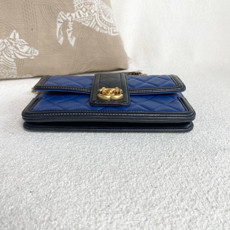 Chanel 拼色CF WOC鏈條包 黑拼藍色 金扣 羊皮 19*12*3 98新配件塵袋-4