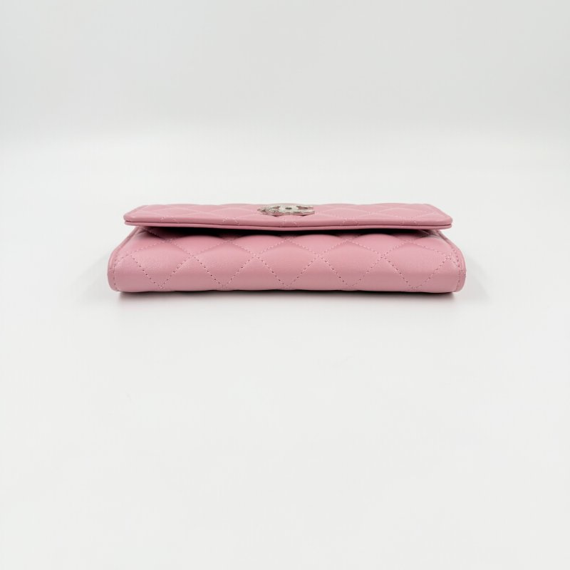 CHANEL - 粉色羊皮銀釦彗星雙C logo下蓋中夾-5