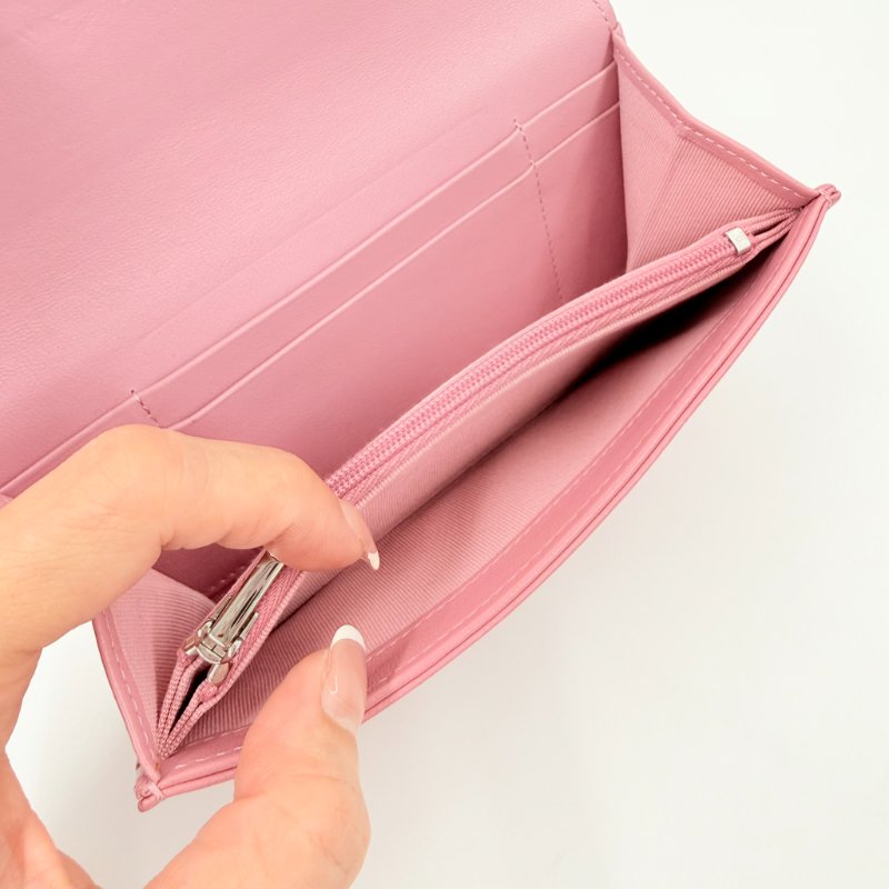 CHANEL - 粉色羊皮銀釦彗星雙C logo下蓋中夾-15