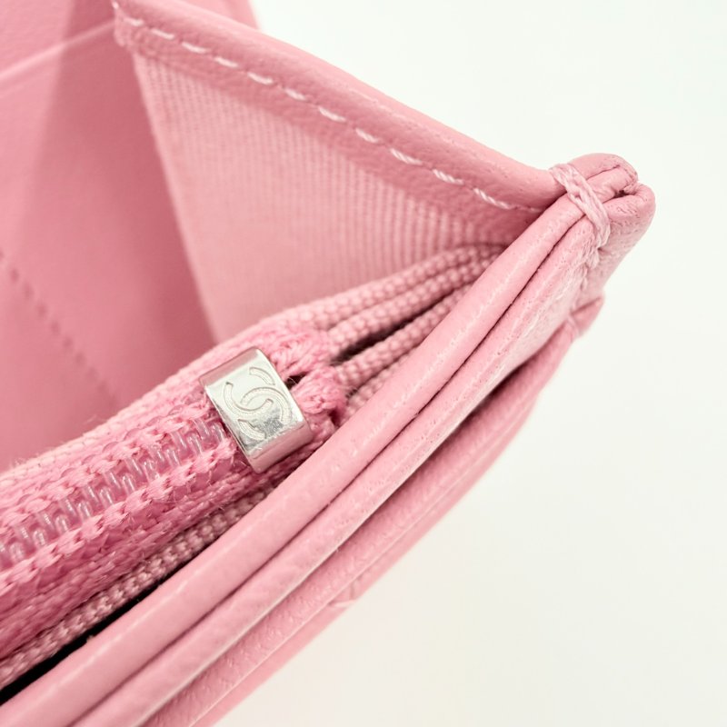 CHANEL - 粉色羊皮銀釦彗星雙C logo下蓋中夾-19