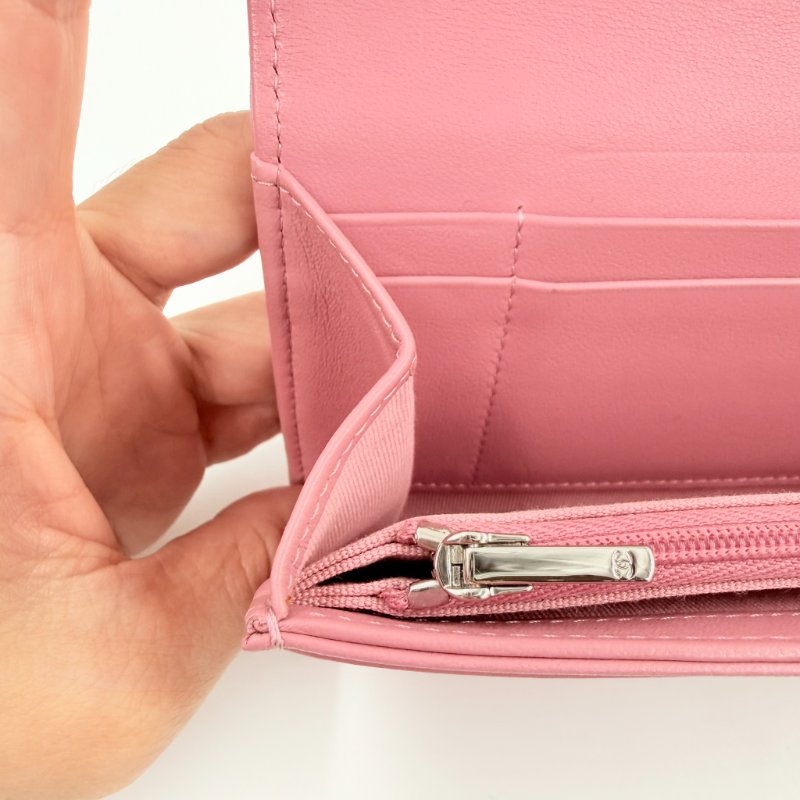 CHANEL - 粉色羊皮銀釦彗星雙C logo下蓋中夾-22