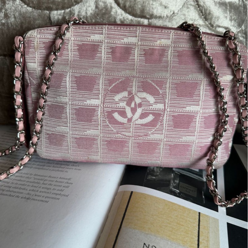 香奈兒 包 化妝包 Vintage Chanel 粉紅格紋 化妝包香奈兒 中古黑色 chanel 化妝包 斜挎包 皮革包 側背包 斜背包 二手 古董包-1