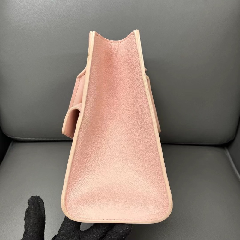 LV LOCKME 粉色牛皮手提包 粉色27*20*12cm 98新配件肩帶 塵袋-3